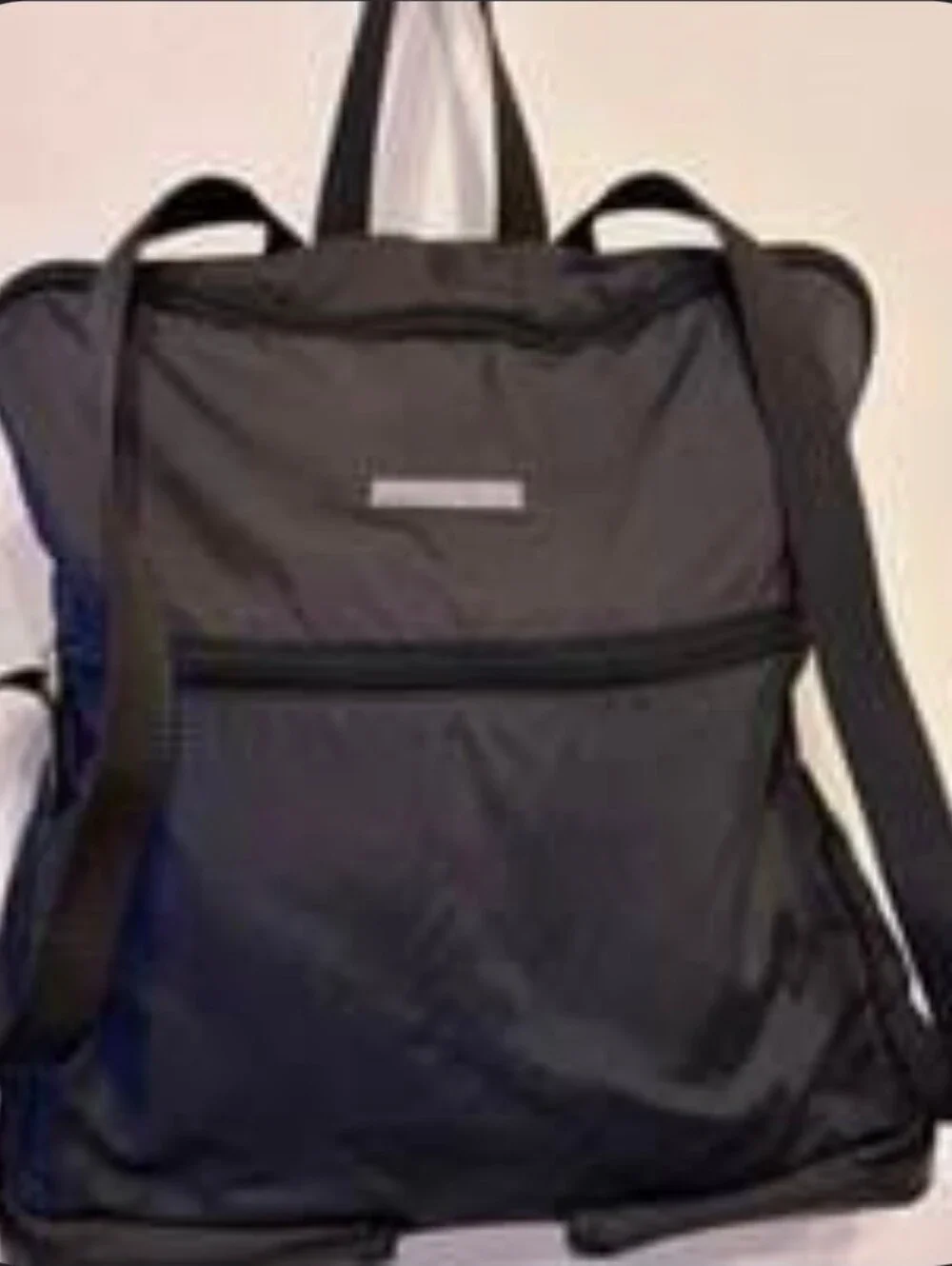 Gucci foldable backpack with a rectangular front zipper pocket Nylon/leather